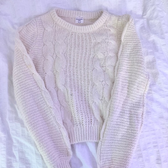 White Sweater - Picture 1 of 3